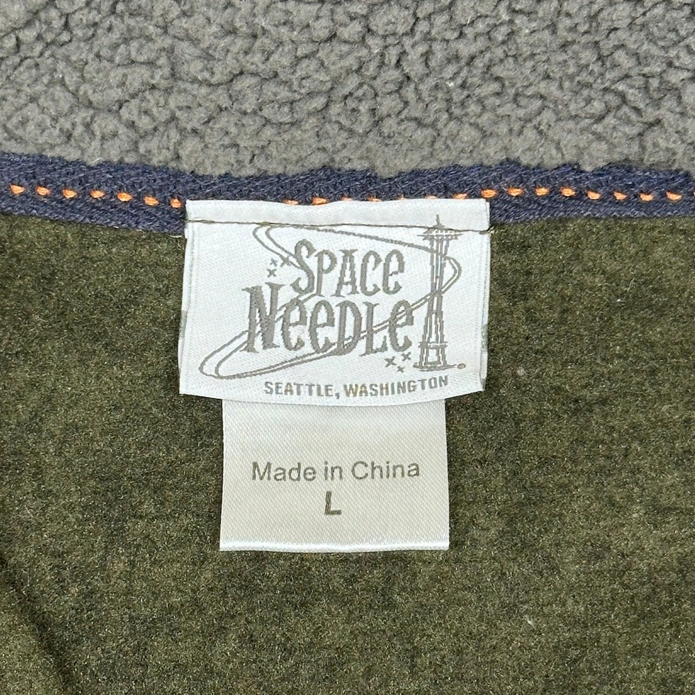 Space Needle Seattle Quarter Zip Pullover Large Green Fleece Patch - Picture 3 of 9